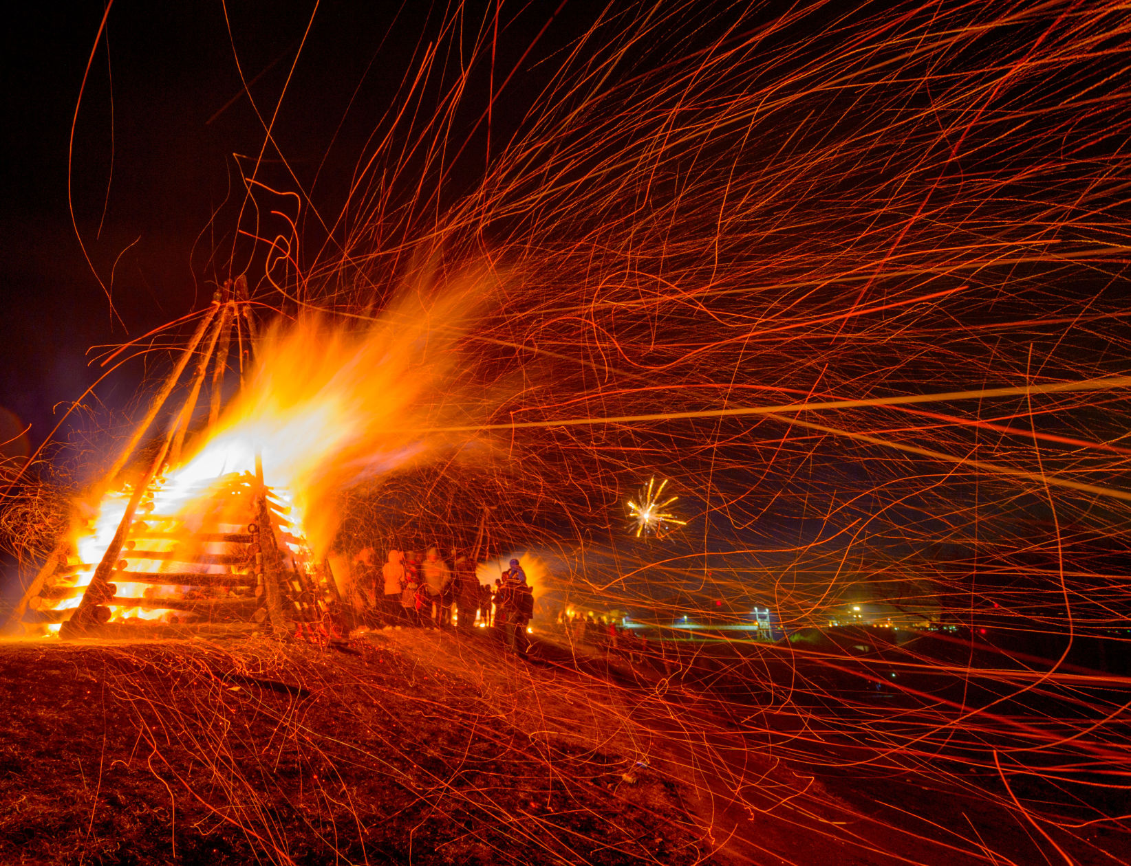 NO.bonfires.122617.002.JPG